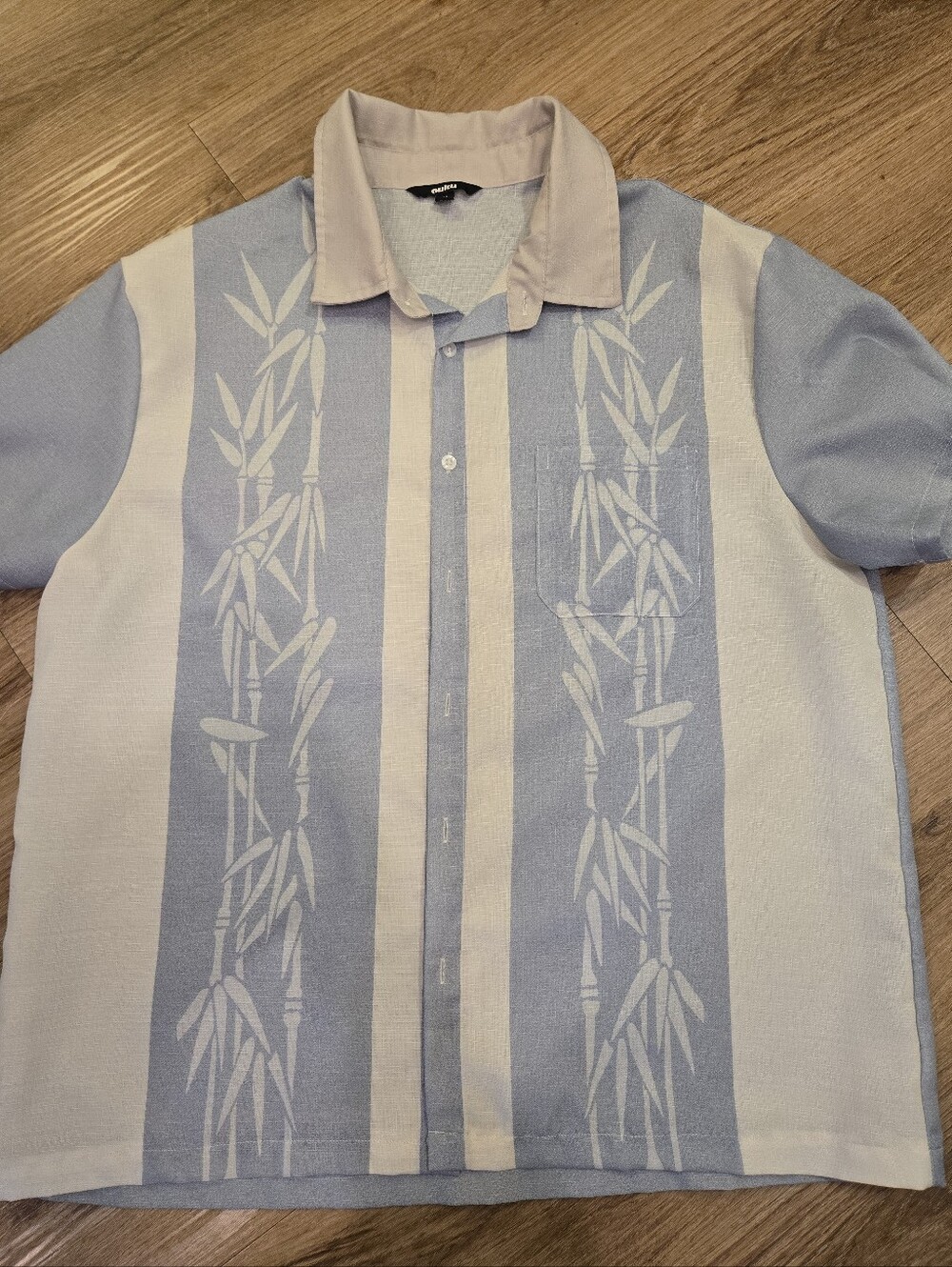 Ouku Men's Light Blue and Cream Bamboo Print Button Down Shirt